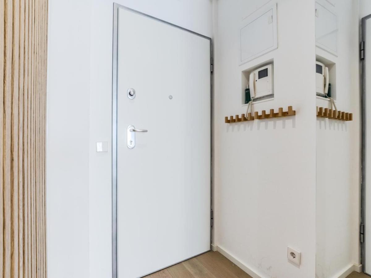 Apartamento Reformado En La Calle Pez Alquiler Temporal Madrid Eksteriør billede