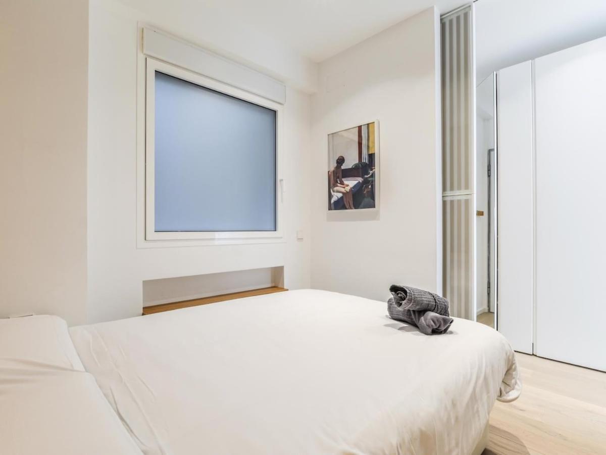 Apartamento Reformado En La Calle Pez Alquiler Temporal Madrid Eksteriør billede